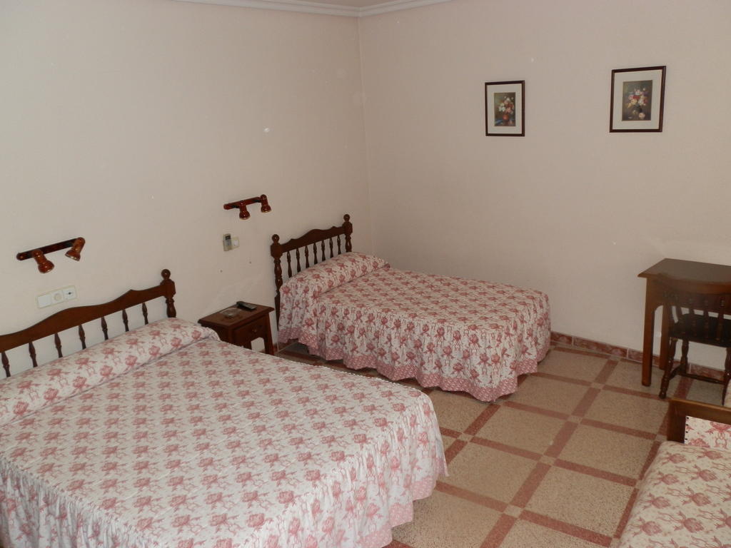 Hostal San Poul Consuegra Zewnętrze zdjęcie