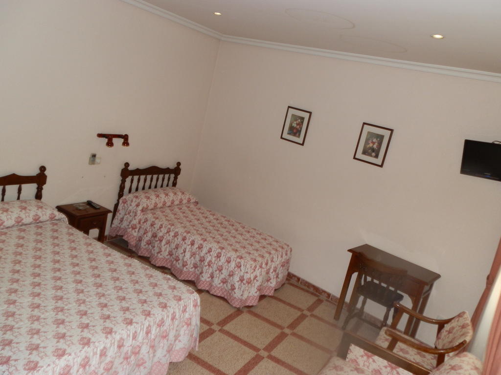 Hostal San Poul Consuegra Zewnętrze zdjęcie