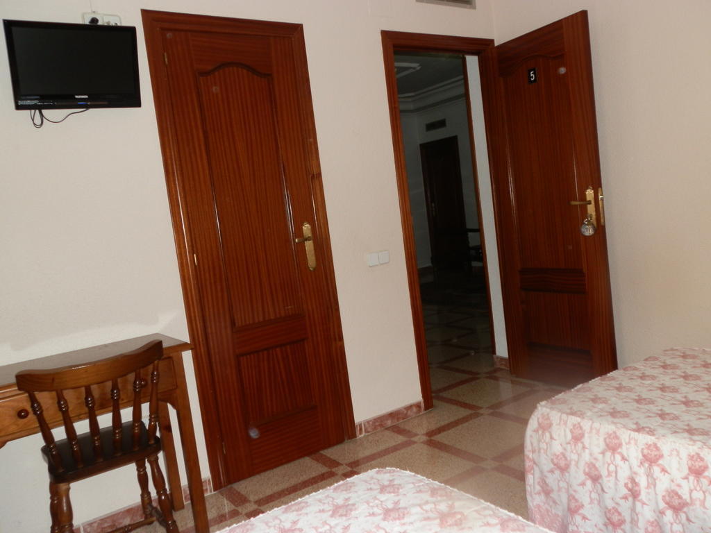 Hostal San Poul Consuegra Zewnętrze zdjęcie